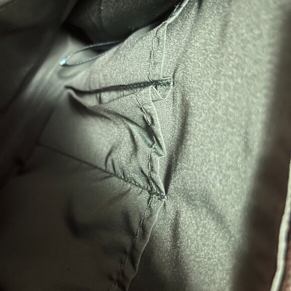 Dark Green Prada Beauty Cosmetic Bag new - Picture 4 of 5